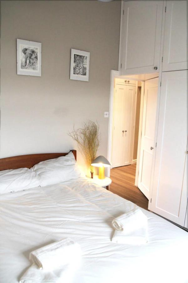 Апартаменты Guestready - Quaint English Flat Near Portobello Лондон Экстерьер фото